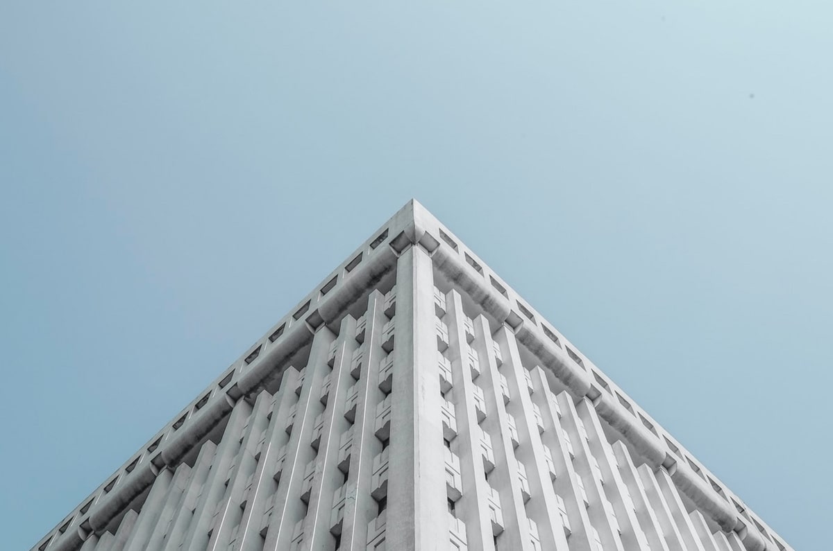 1:0却让皇马难受！西甲首轮暴露问题，两大巨星低迷，球迷无奈